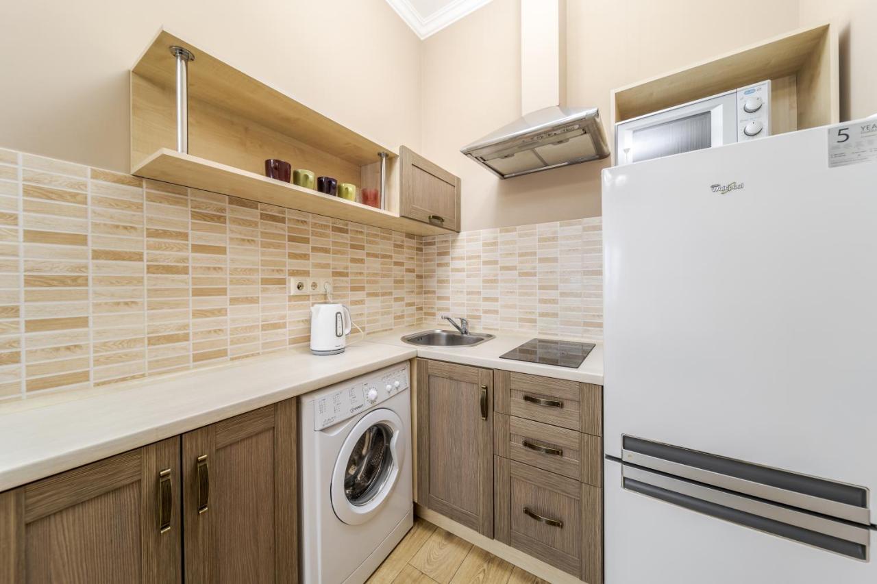 Apartment On Stavropihiiska Street 1 Lviv Exterior photo